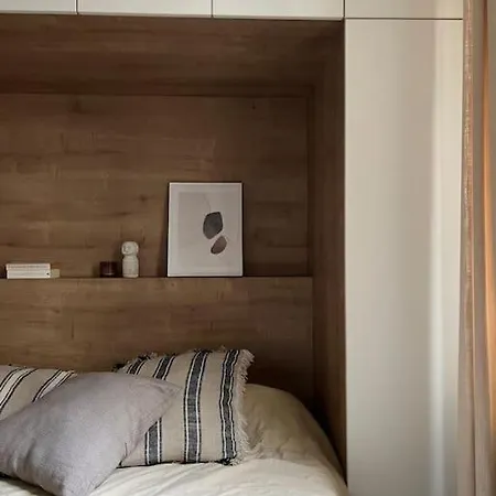 아파트 Why ? Why Montmartre ? 파리