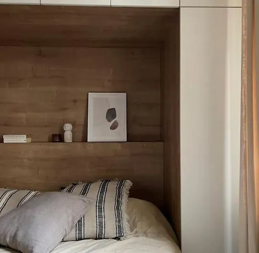 아파트 Why ? Why Montmartre ? 파리