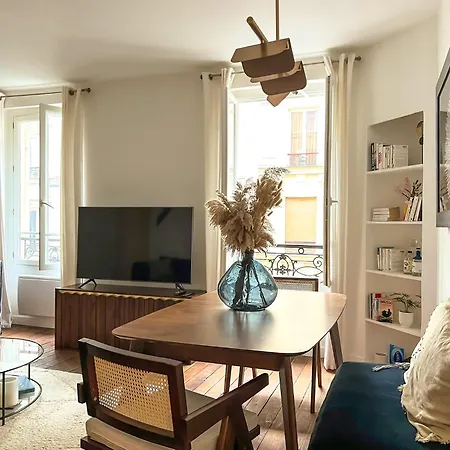 Why ? Why Montmartre ? *